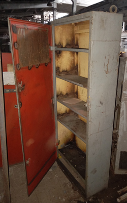 Шкаф металлический